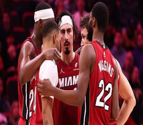 中籍球迷围,攻辱骂日队,球衣男,世界杯转播,2026世界杯,赛事直播,回放视频,观看方式