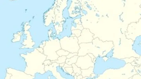 四少年捧杯高唱国歌闪耀中超开幕式，藏族少年的自信与开朗成焦点