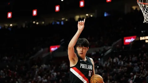 朱芳雨：挑战詹姆斯，我心态坦然，虽知难以匹敌