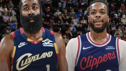 “精准预测6中4！沙特联焦点战：利雅得新月对决吉达国民，谁将笑傲绿茵场？”